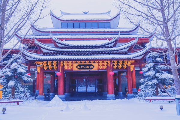 檢核溫泉雪景。劍河縣融媒體中心供圖