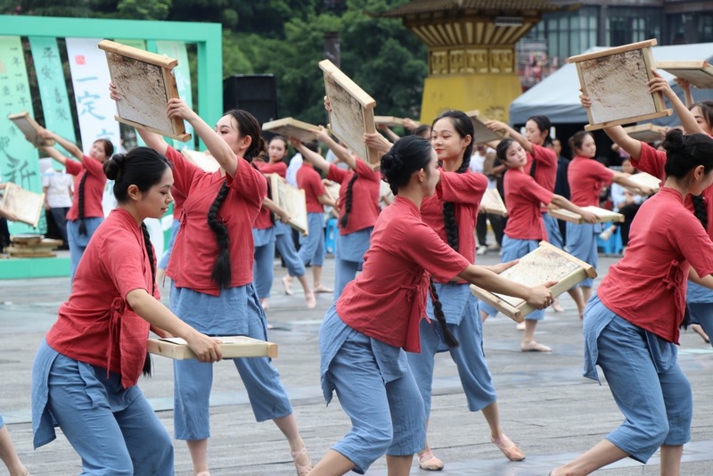 6月9日，仁懷市舉行2024年“我們的節(jié)日——仁懷紅·端午踩曲飄香”系列群眾文化活動。仁懷市融媒體中心供圖